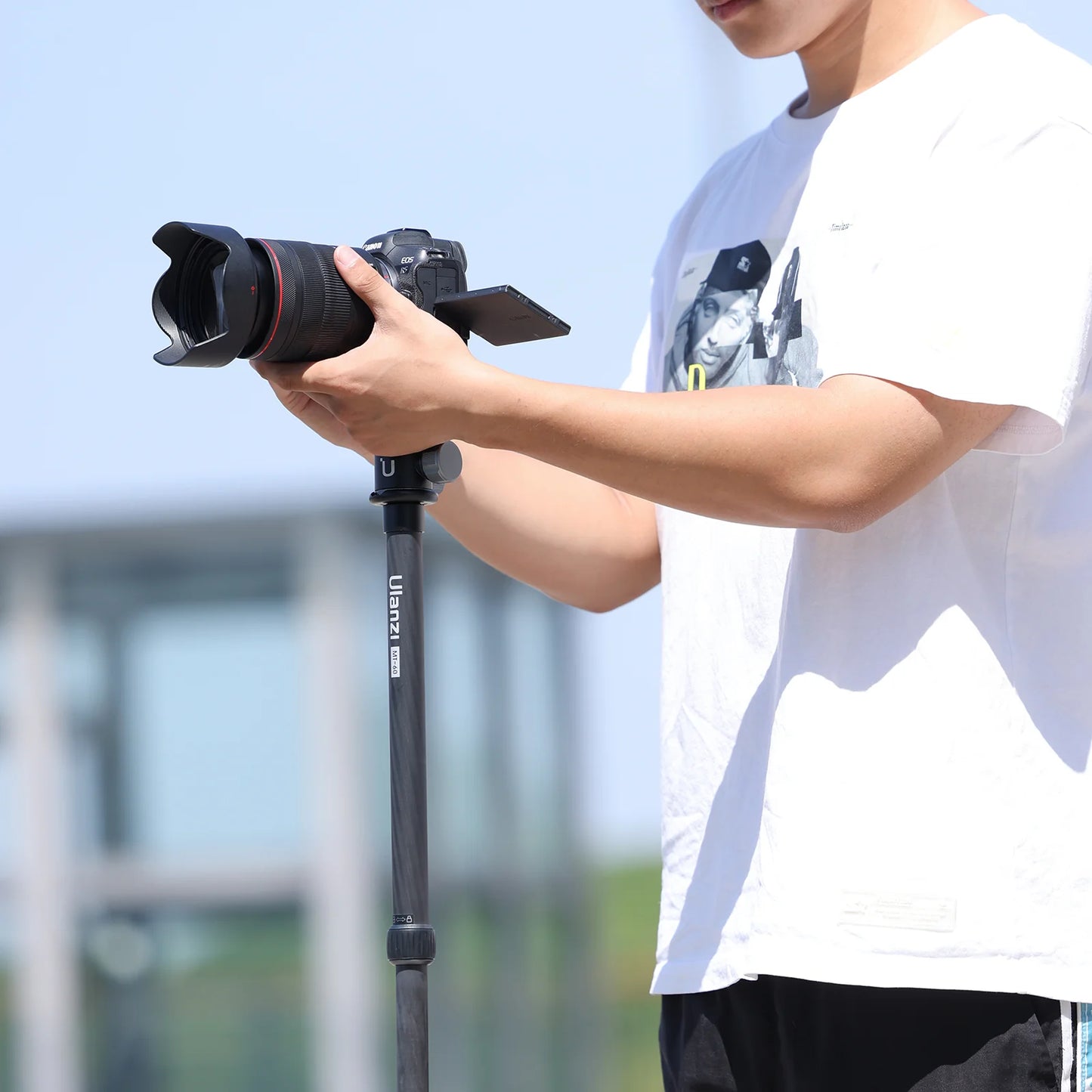 ULANZI MT-60 Carbon Fiber Tripod â€“ 63.77" Professional Travel Stand