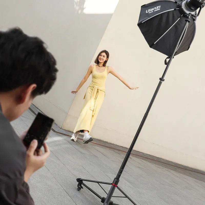 Ulanzi AT-05 Portable Adjustable Light Stand