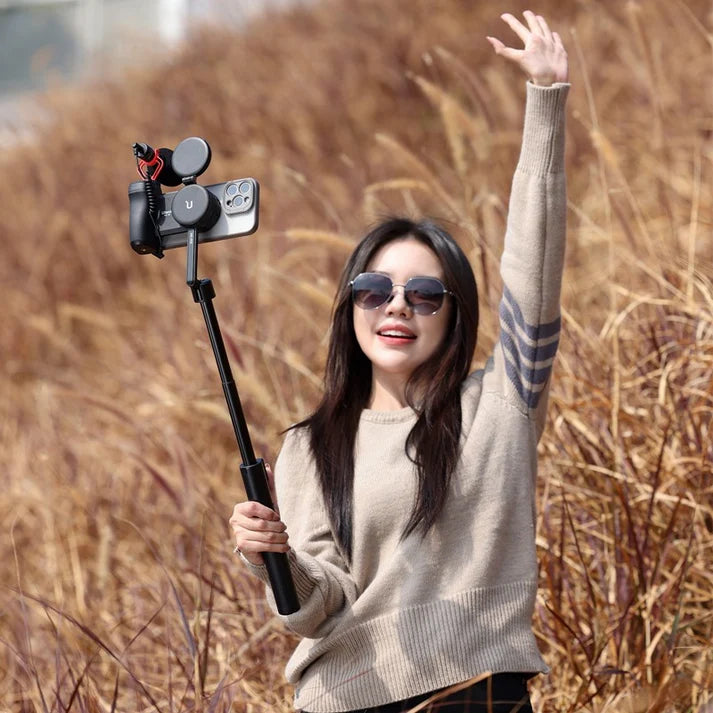 Ulanzi MA35 MagSafe Bluetooth Camera Grip